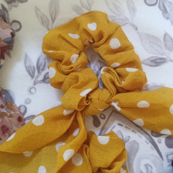 4 Stylish Hair Scrunchies - Picture 3 of 4